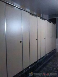 江門(mén)市明美建筑材料廠 專(zhuān)業(yè)打造高品質(zhì)衛(wèi)生間隔斷解決方案