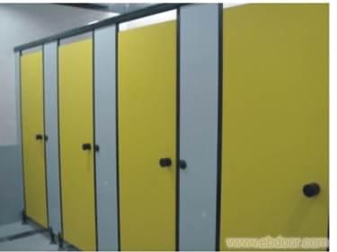 成都哥德裝飾建材 專業打造高品質衛生間隔斷，一站式設計安裝服務